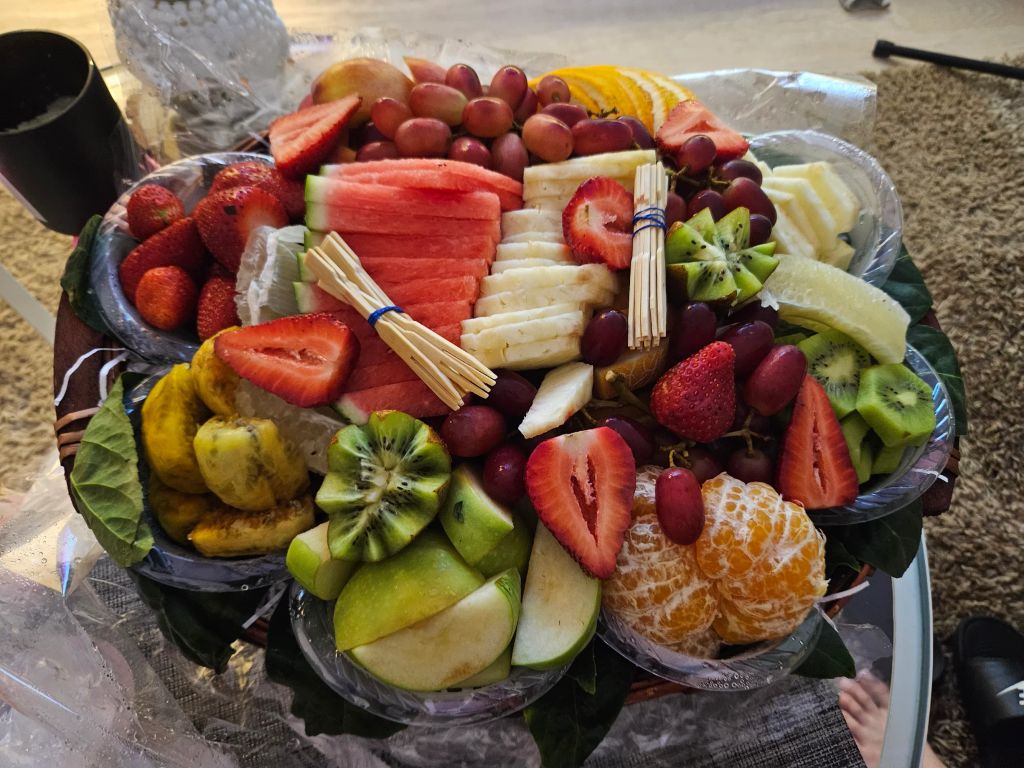 סלסלות פירות של פרי מתוק 